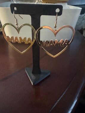 Mama Heart Earrings - Gold Tone